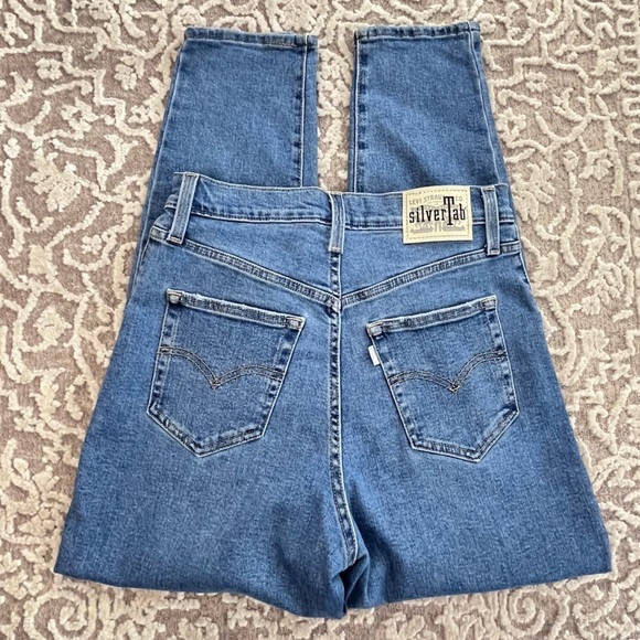 NWOT Levi’s Silver Tab Mom Jean High Waist Distressed - Picture 7 of 15